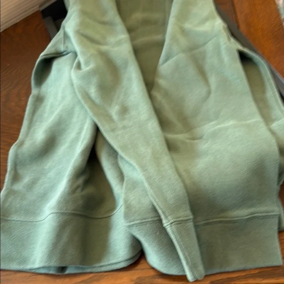 Lands' End Men's Green Quarter-Zip Cotton Pull-Over - Picture 2 of 5